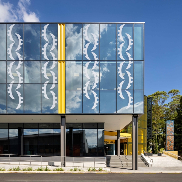 Nga Huia 026 Radiant